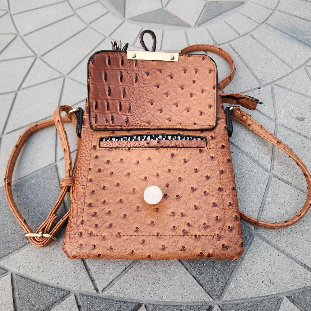 Emperia Los Angeles Faux Alligator Vegan Leather Crossbody Bag - Picture 8 of 10